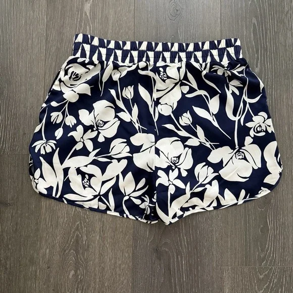 A New Day Satin Blue Beige Shorts Travel Tropical Resort Preppy Small Coastal - Picture 10 of 10